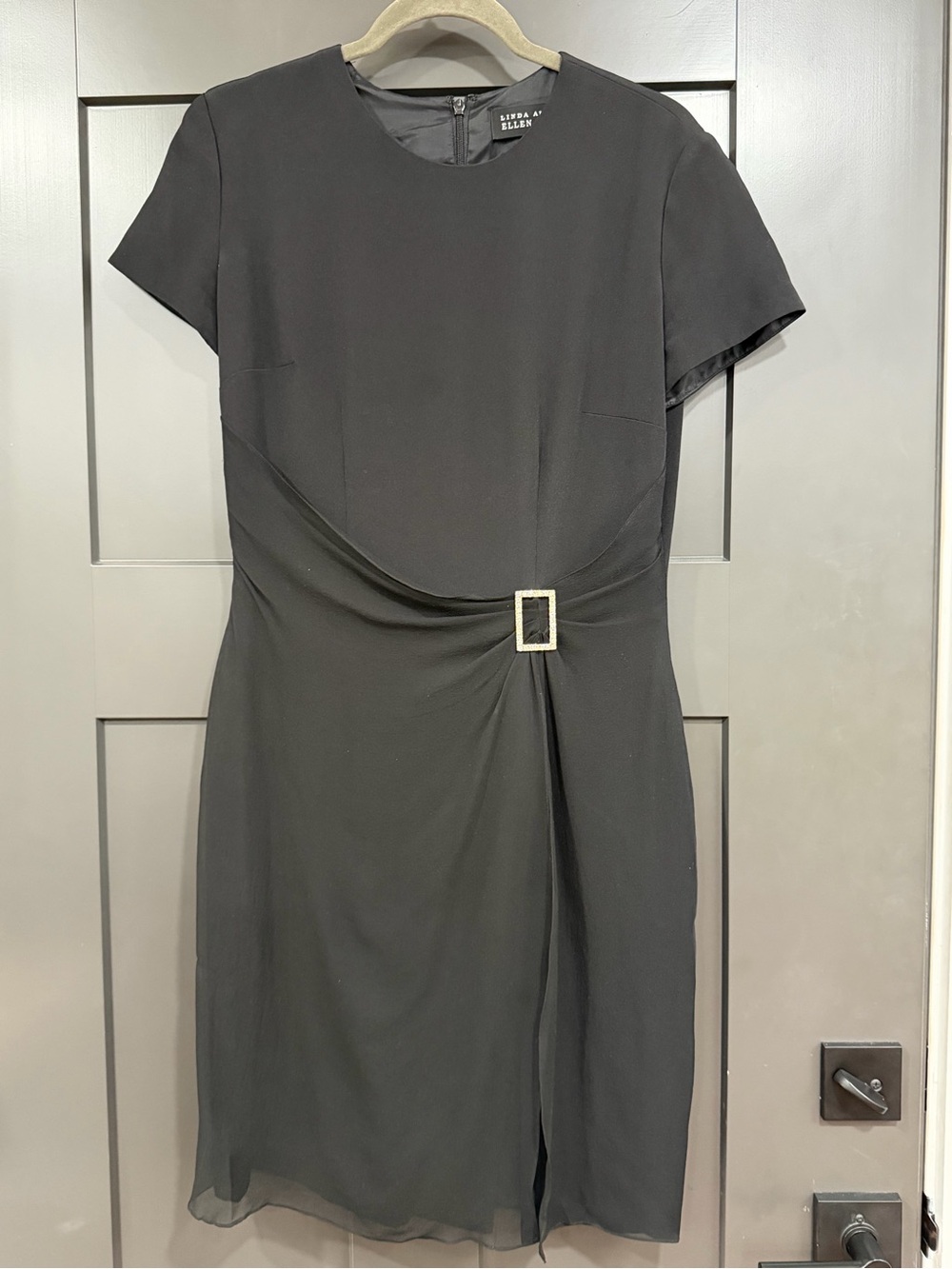 Elegant Black Short-Sleeve Silk Dress with Waist Buckle